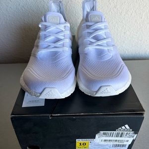 Adidas UltraBoost 21
